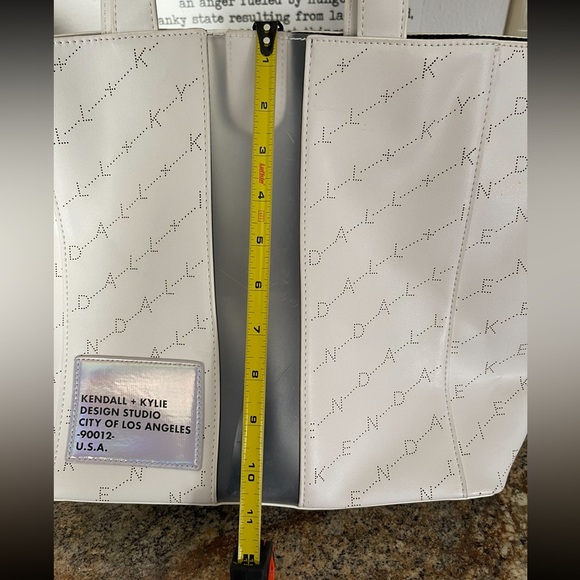 Kendall + Kylie Tote! - Picture 3 of 4